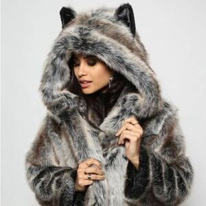 SpiritHoods Classic Grey Wolf Faux Fur Coat (Sz: Small)